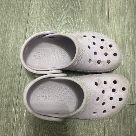 Crocs lavender toddler size 12 - Picture 2 of 3